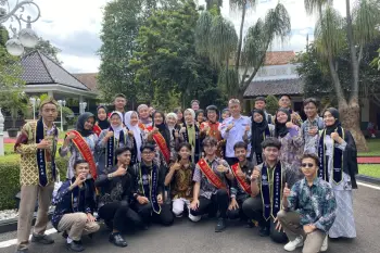 Kunjungan Ke Barak